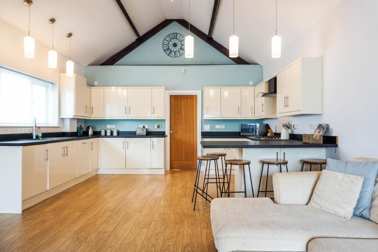 The Beach House - Fully Refurbed March 2024 Oystermouth Zewnętrze zdjęcie